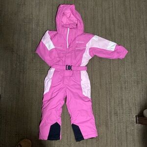 Columbia Hooded Snowsuit. Girls size 4T. Nylon shell: polyester fill.